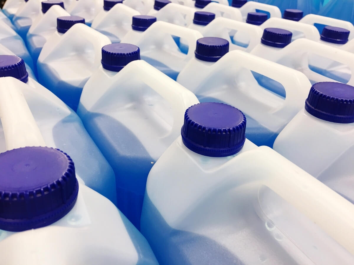 Almacenamiento seguro de químicos e incompatibilidades que debes evitar